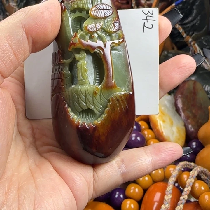 未镶嵌透闪石质玉珠宝奇石