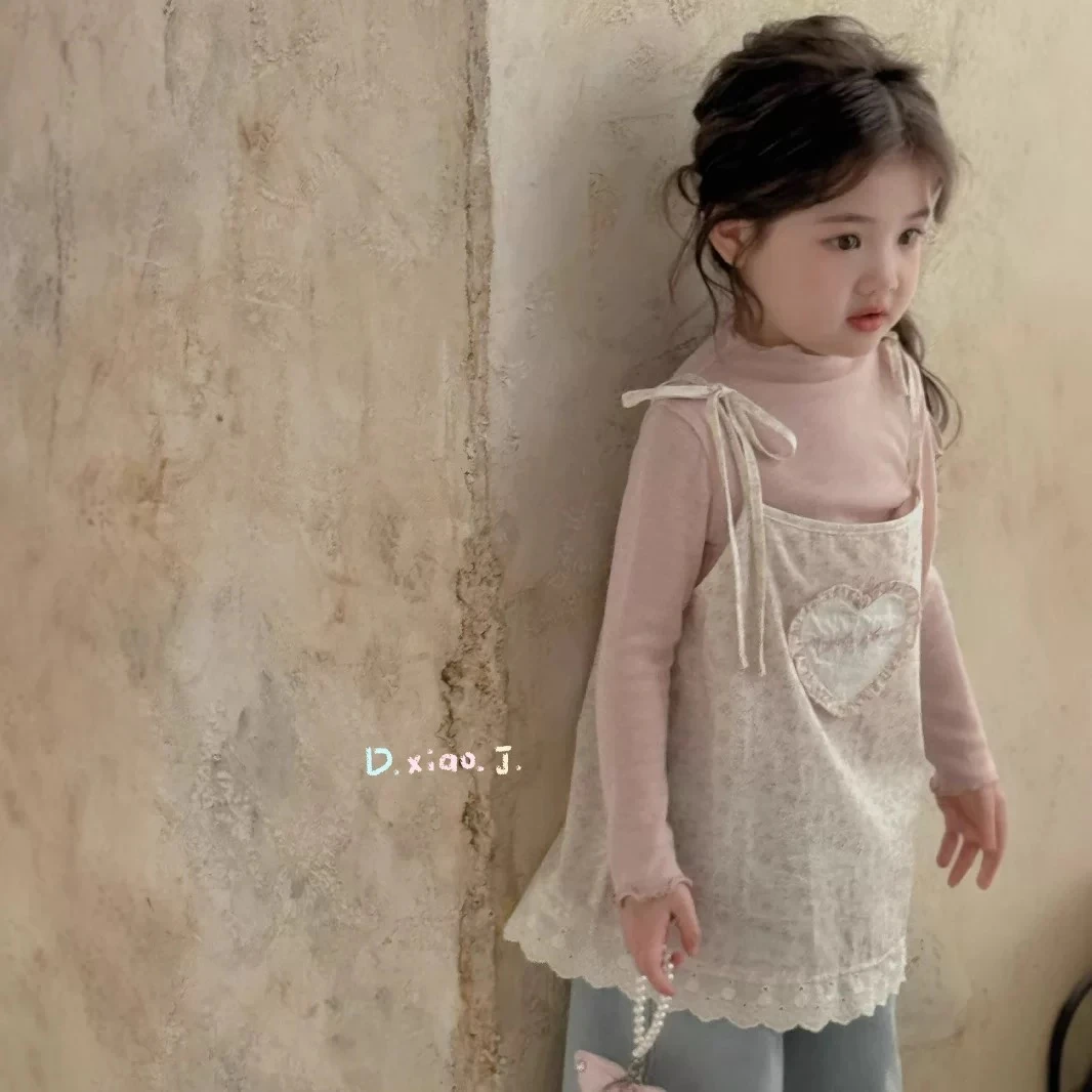 2025新款女童春秋小清新韩版碎花木耳边甜美打底衫吊带两件套