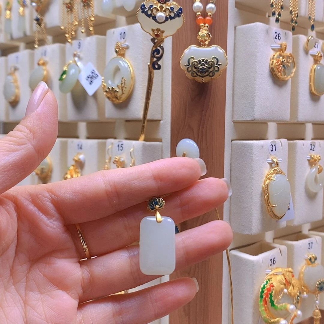 颈饰银S925镶嵌和田玉