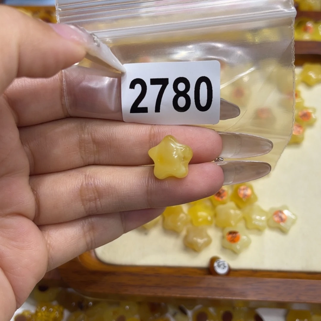 晚***晚琥珀未镶嵌珠宝奇石