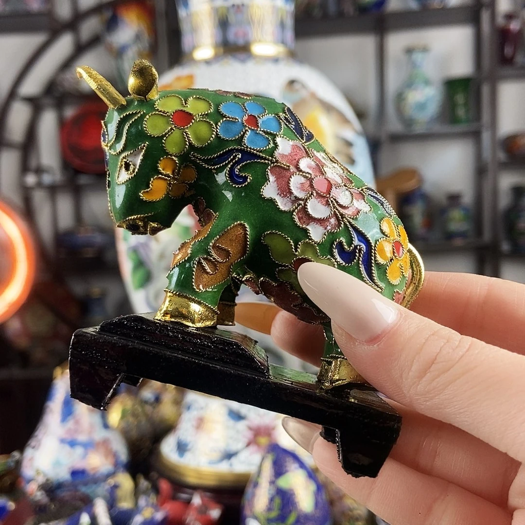 向****铜景泰蓝墨绿色花丝牛