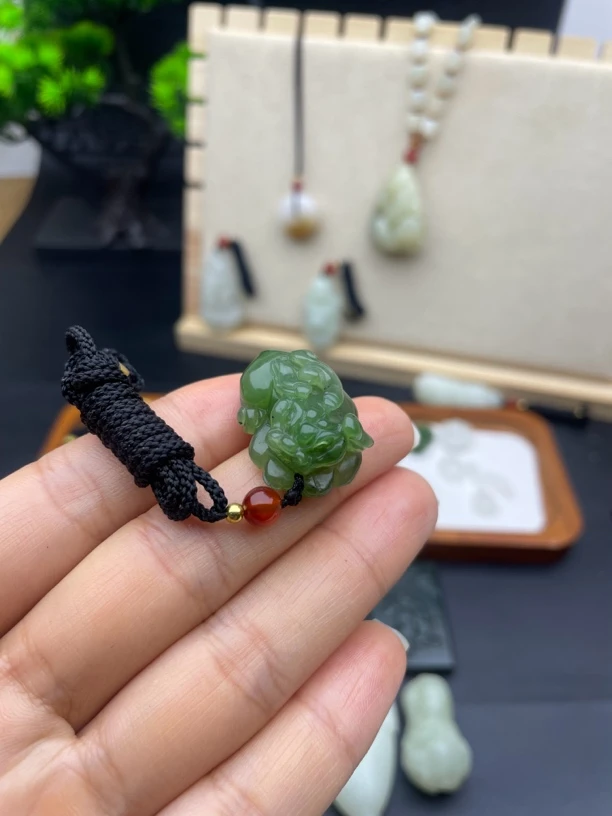 和田玉碧玉【貔貅】吊坠手工精品挂件母亲节