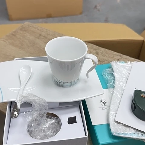 我**语瓷器。瓷器。瓷器。