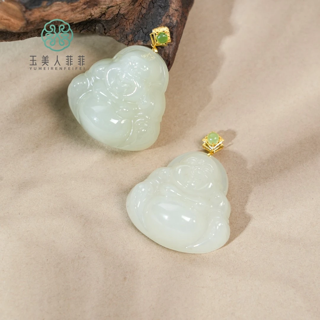 菲菲珠宝好*18K和田玉佛公吊坠约34*29mm/多样性发一