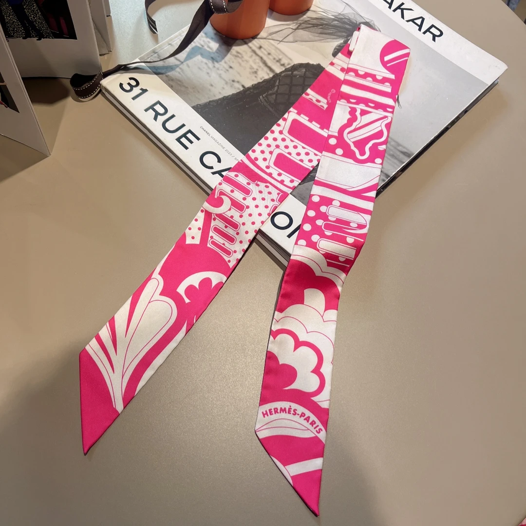 全新未使用 Hermes/爱马仕  Hermes twilly 丝巾