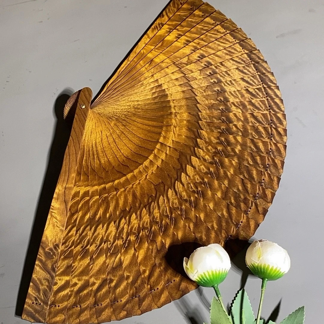 金丝楠木扇子折扇21cm（龙胆闪电纹）