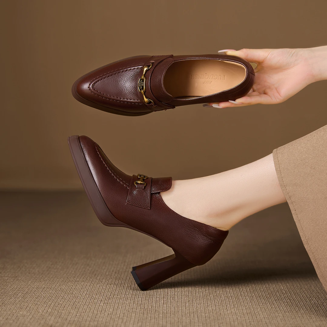 9cm厚底防水台高跟鞋尖头显瘦粗跟单鞋女模特走秀深口英伦小皮鞋