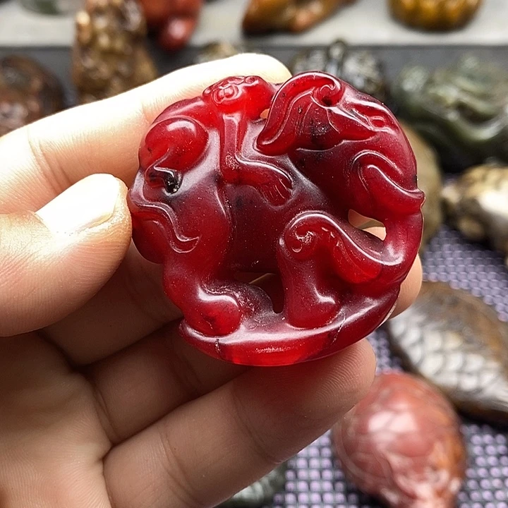 蛇纹石玉未镶嵌颈饰