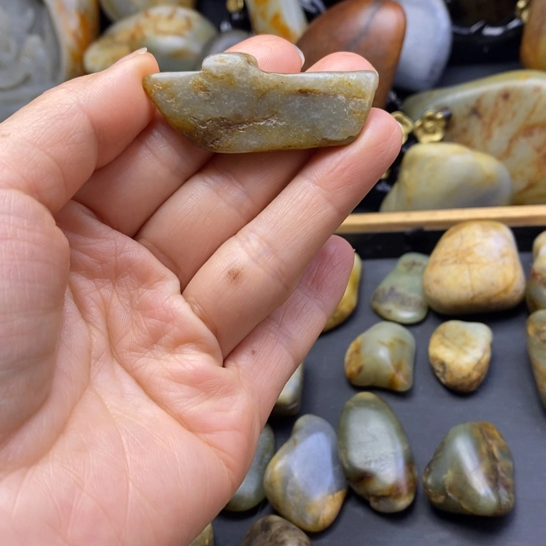 和田玉（子料）未镶嵌颈饰