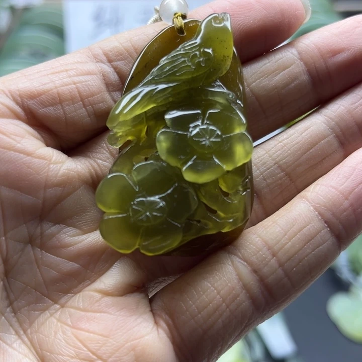 蛇纹石玉未镶嵌手镯3
