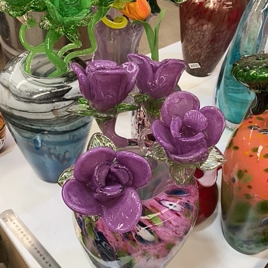 琉璃花瓶高45厘米宽9厘米