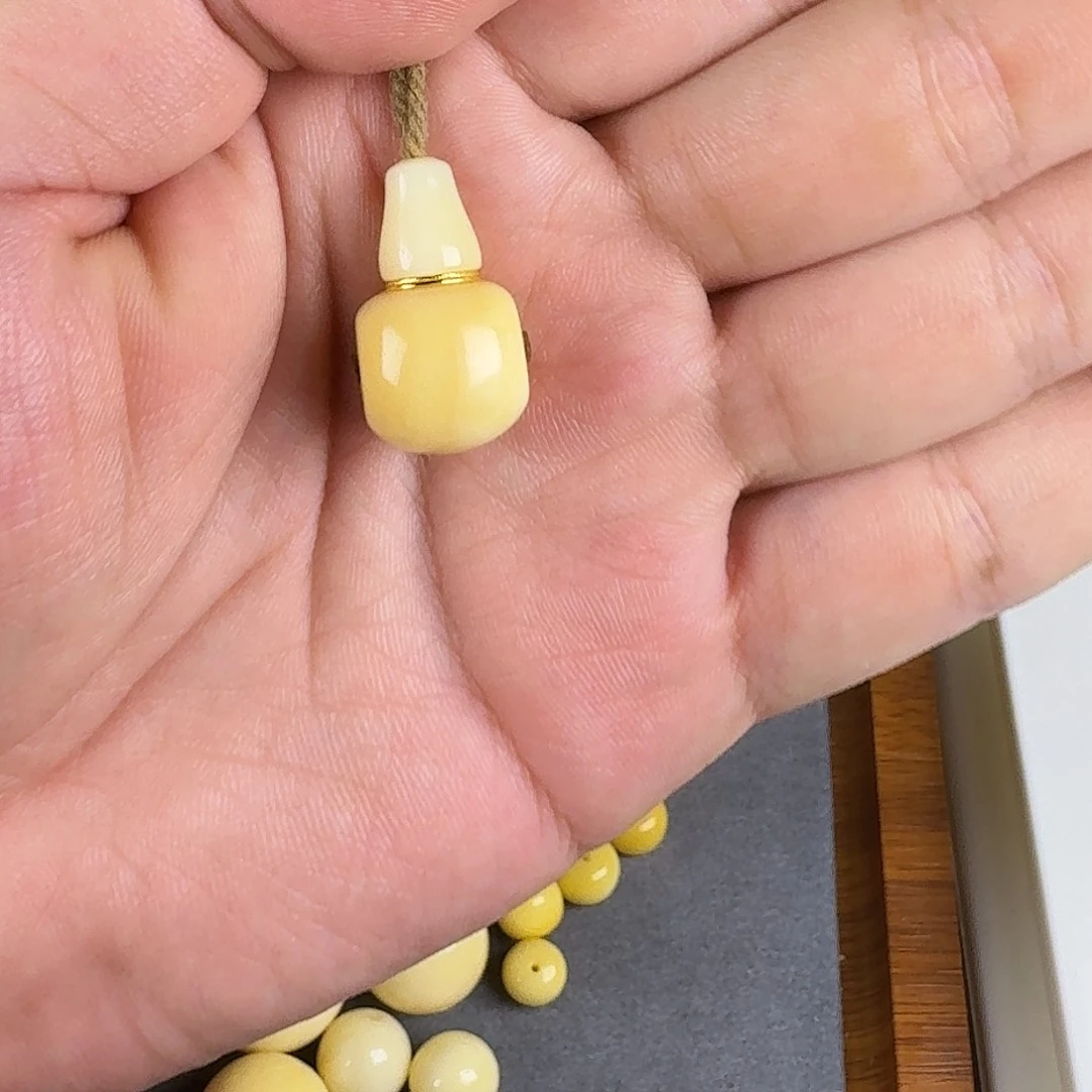 爱****玛瑙/玉髓散珠三通