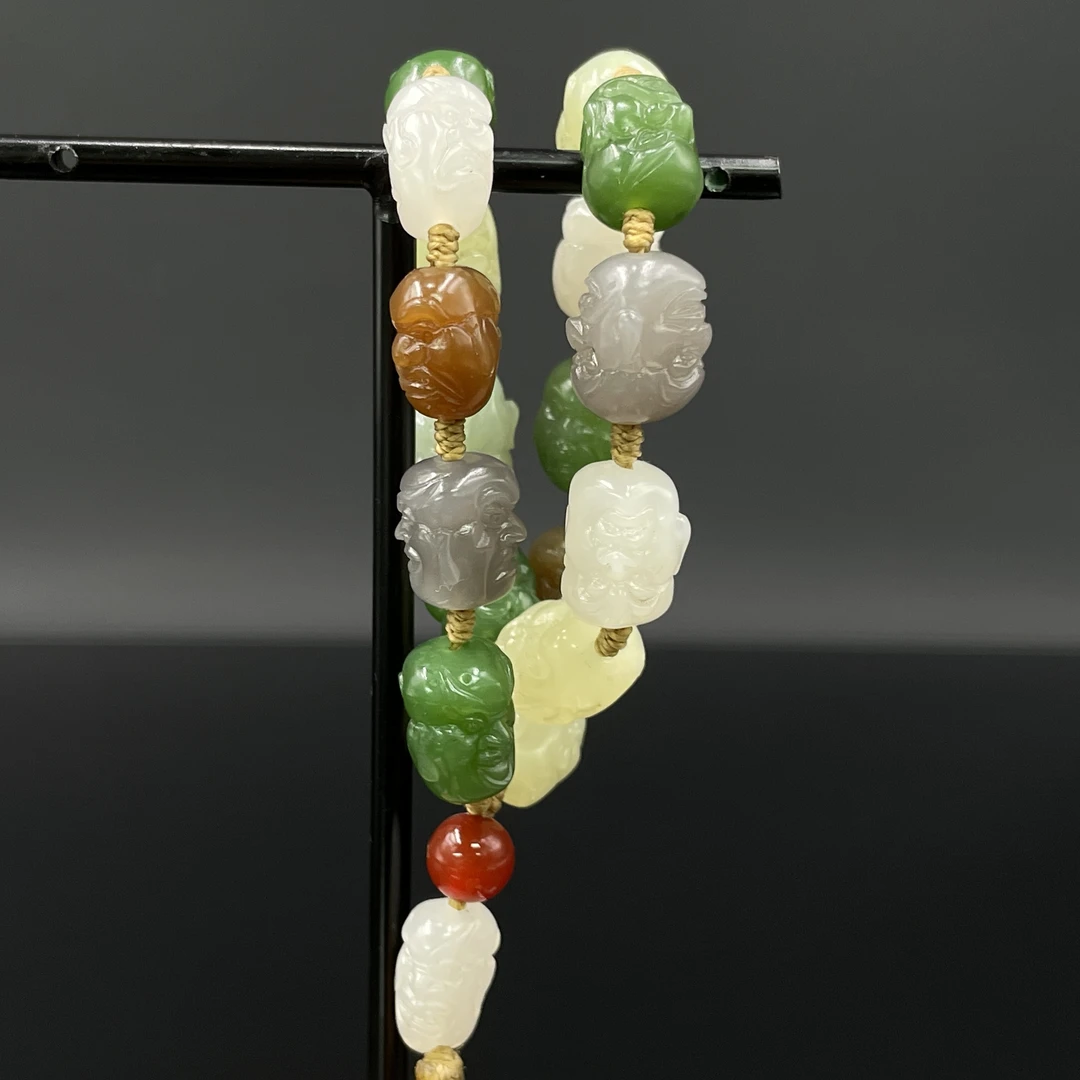 1231GY8653和田玉把件