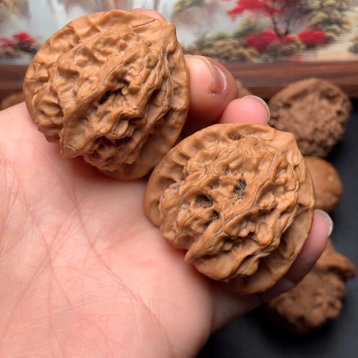 文玩核桃吊坠梨木台40尺