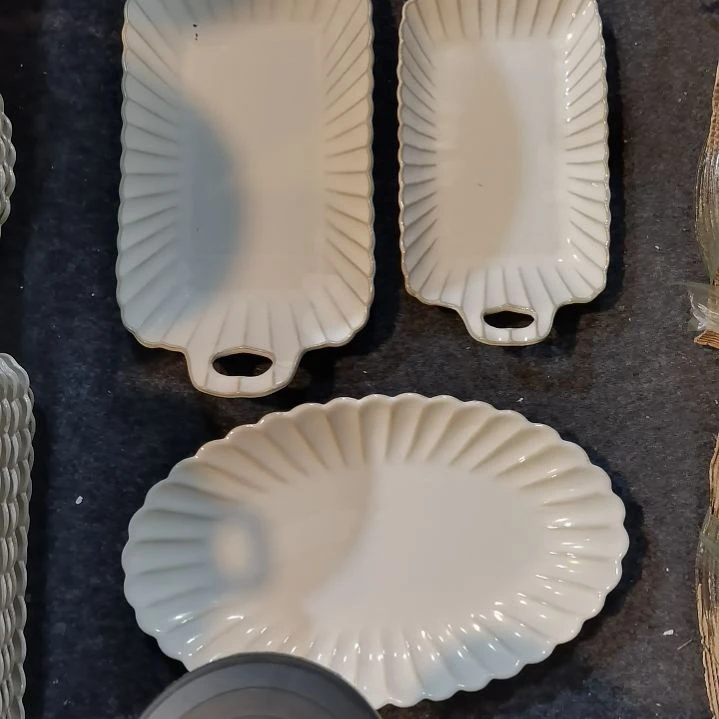 瓷片微瑕贝壳长方大小双耳各一个  鱼盘一个