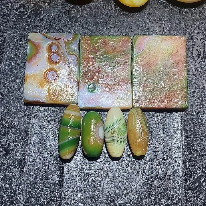 吉***余合金颈饰玛瑙/玉髓