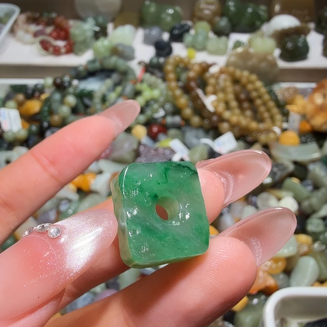 和田玉未镶嵌珠宝奇石