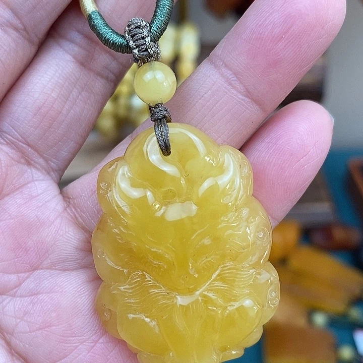 琥珀未镶嵌颈饰吊坠