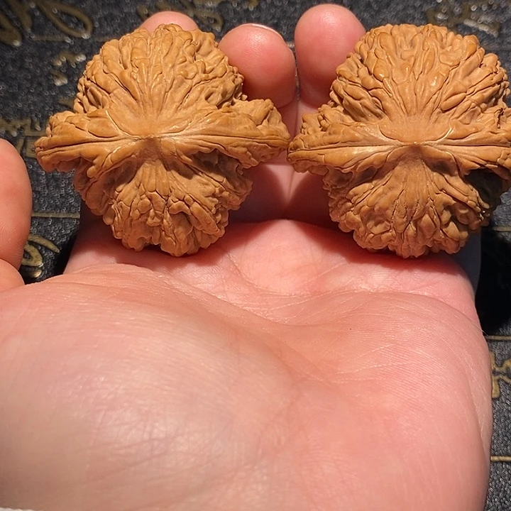 圊***囩核桃手串/手链46 虎头