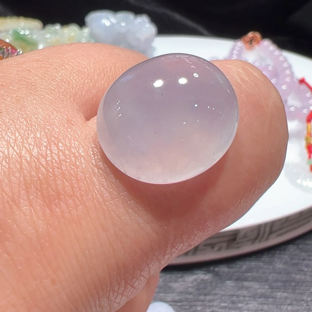 翡翠颈饰未镶嵌蛋面