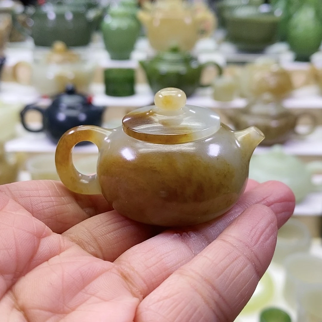 和田玉茶壶未镶嵌养**猪