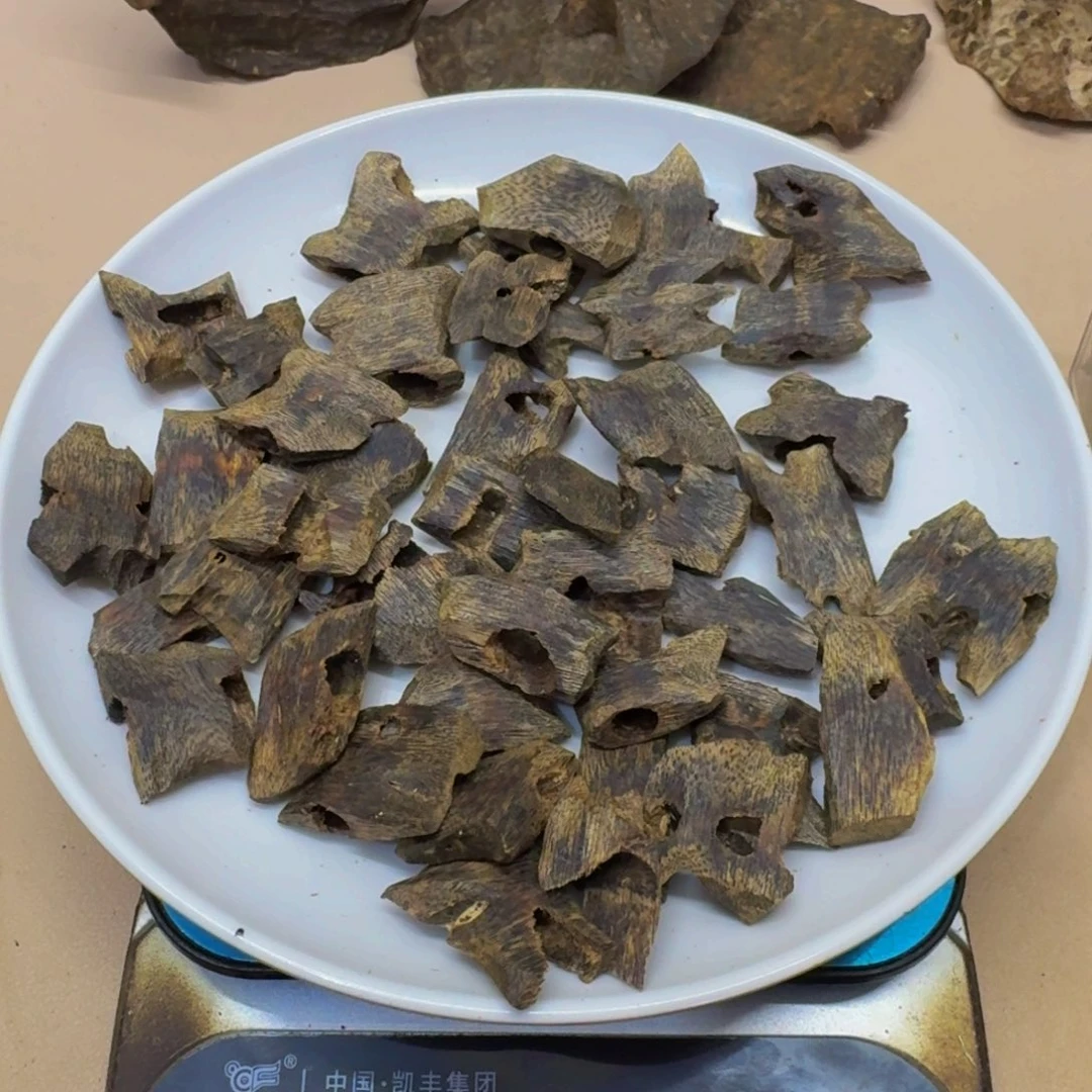 3***8沉香沉香碎屑紫棋高油块料101克