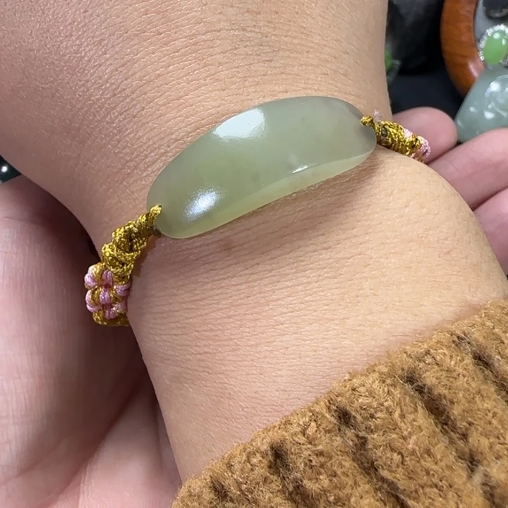 和田玉未镶嵌颈饰定制