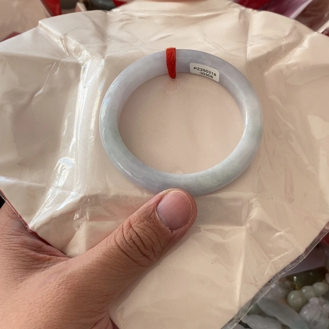 X***~翡翠未镶嵌手镯60.4