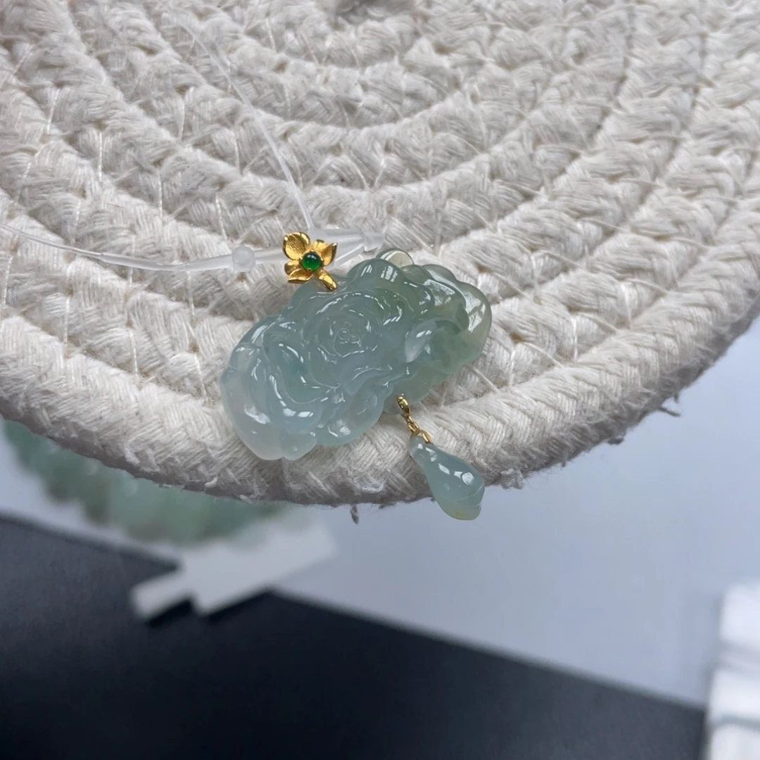 翡翠18K金镶嵌颈饰天然A货缅甸翡翠