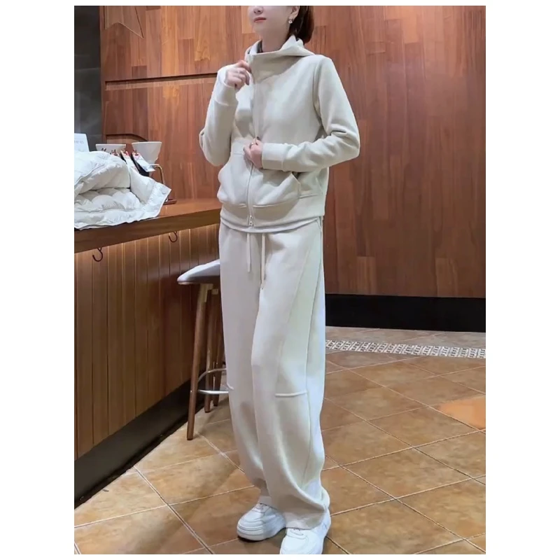 2025秋冬季新款两件套气质减龄奶杏色卫衣阔腿裤休闲运动套装女装