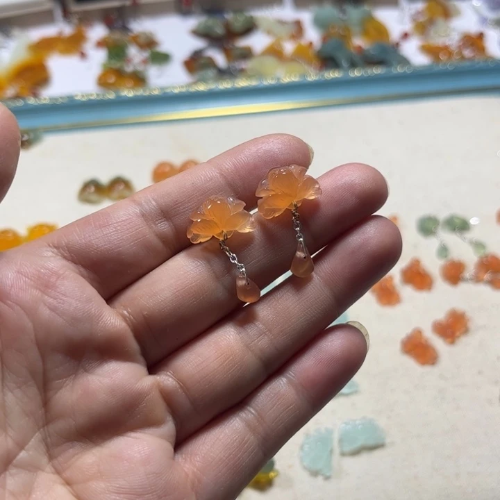 蛇纹石玉合金吊坠