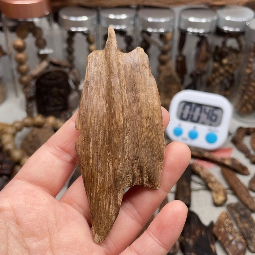 沉香沉香碎屑越南顺化九分土沉7.1+