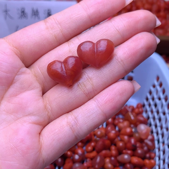 南红玛瑙未镶嵌珠宝半成品25