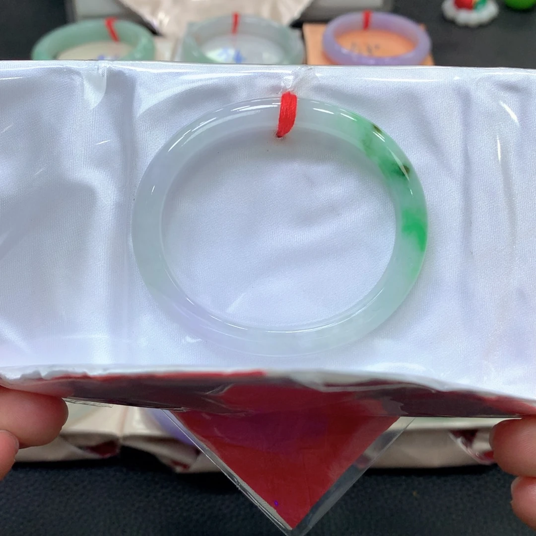 翡翠未镶嵌手镯53贵妃