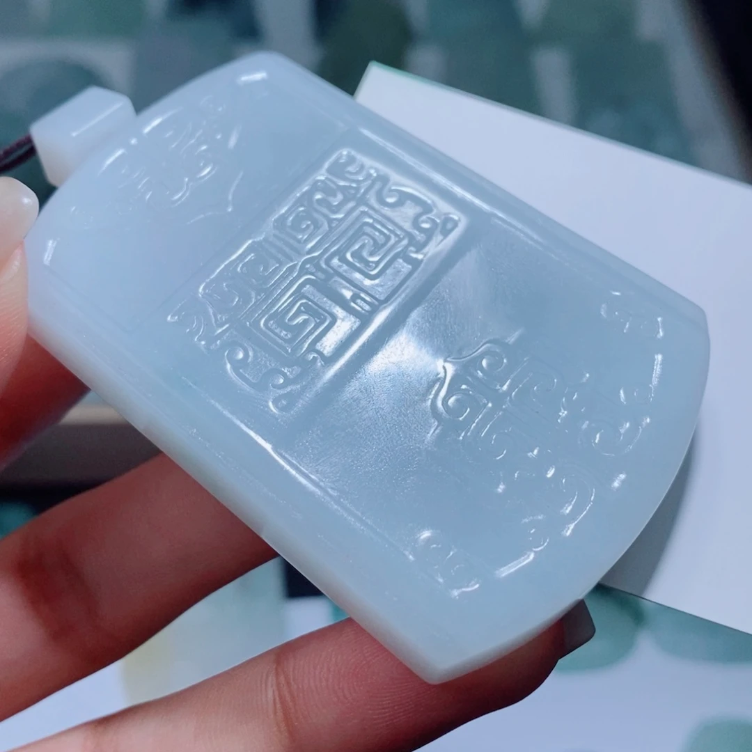 定制翡翠未镶嵌吊坠