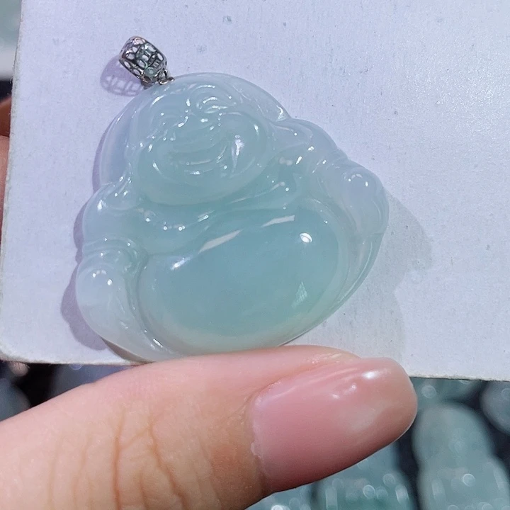 翡翠18K金镶嵌颈饰佛公