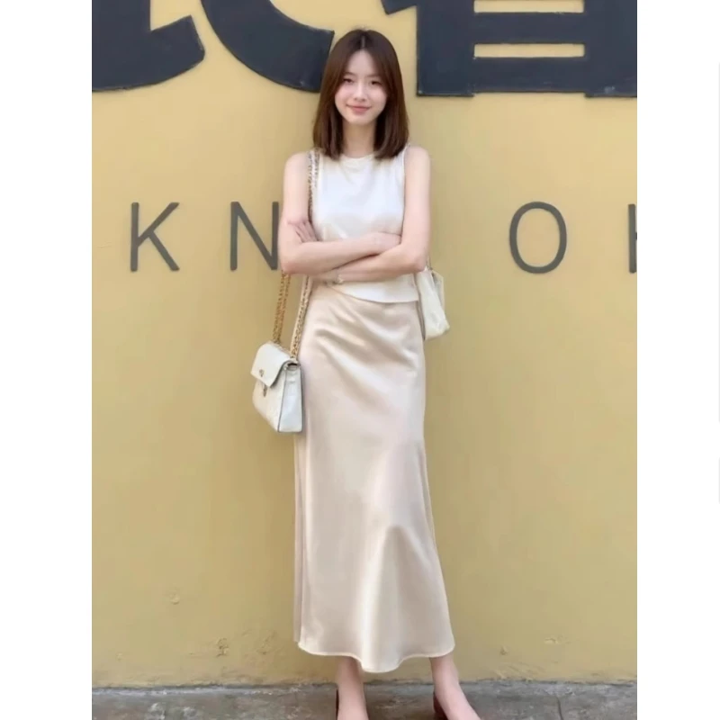 夏季轻熟御姐穿搭气质高级感大方得体小香风白色缎面上衣套装裙子