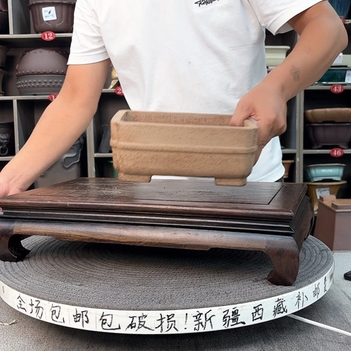 紫砂花盆紫砂的颜色很好看
