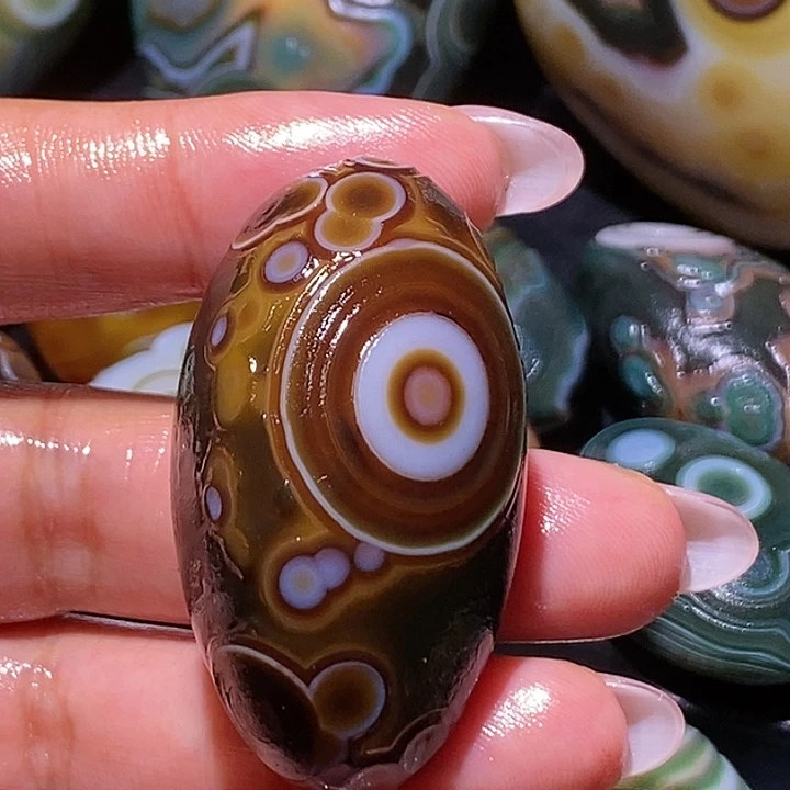 玛瑙/玉髓未镶嵌珠宝奇石83