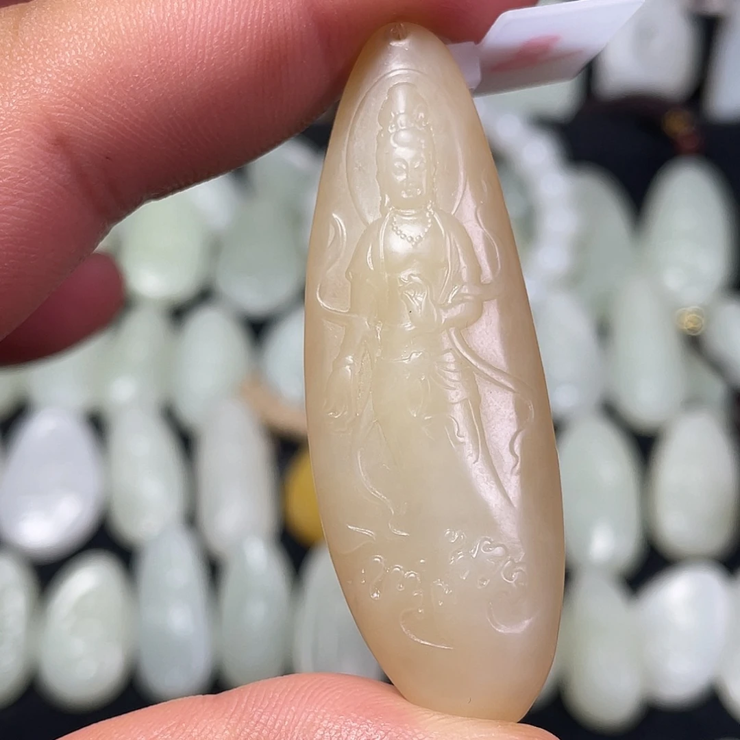 和田玉未镶嵌颈饰吊坠