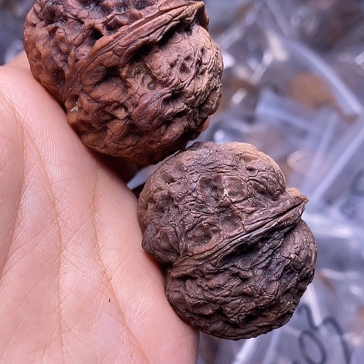 文玩核桃吊坠    66