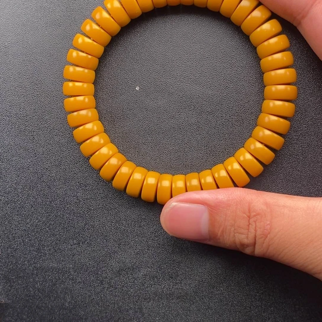 拼***）石英质玉未镶嵌颈饰