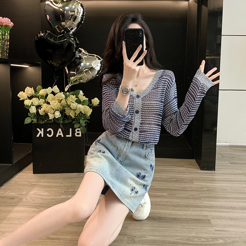 网红早秋穿搭时尚套装洋气长袖条纹针织开衫显瘦牛仔短裙两件套女