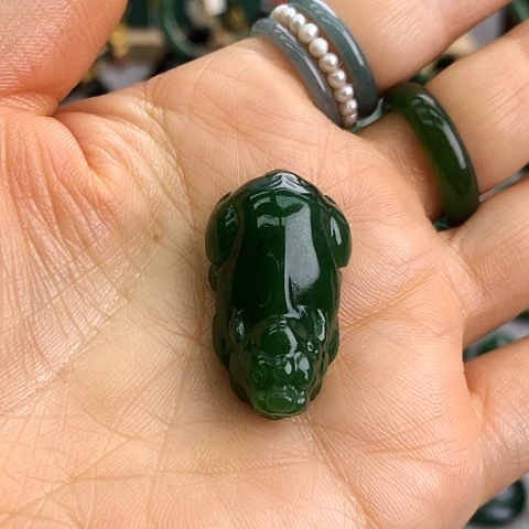 未镶嵌和田玉挂件