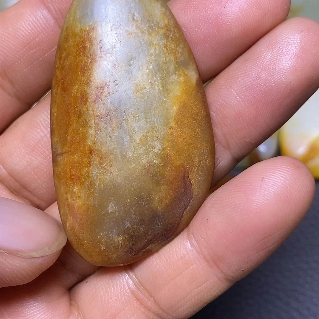 未镶嵌和田玉（糖玉）挂件