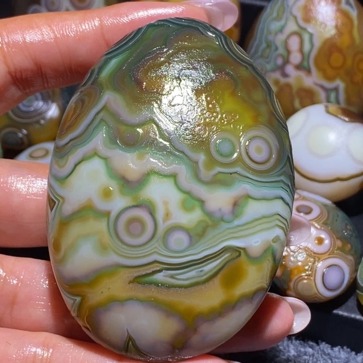 玛瑙/玉髓未镶嵌珠宝奇石110