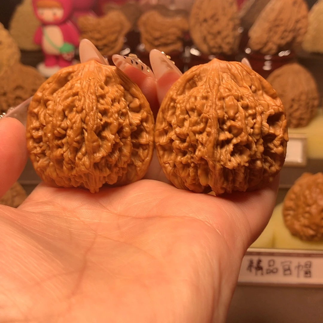 文玩核桃吊坠粗筋虎头43全品