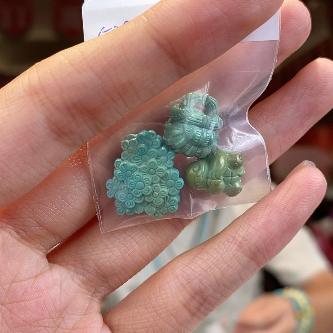 未镶嵌绿松石珠宝奇石