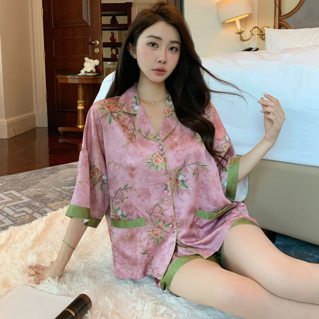 2025年新款睡衣女款夏季短袖薄款家居服高级感时尚休闲三件套装