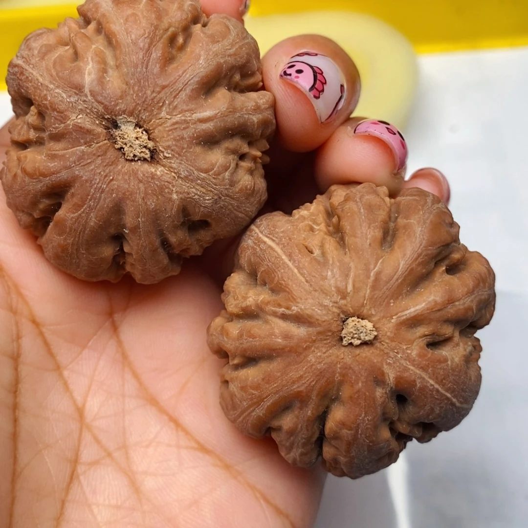 文玩核桃吊坠龍**龘核桃